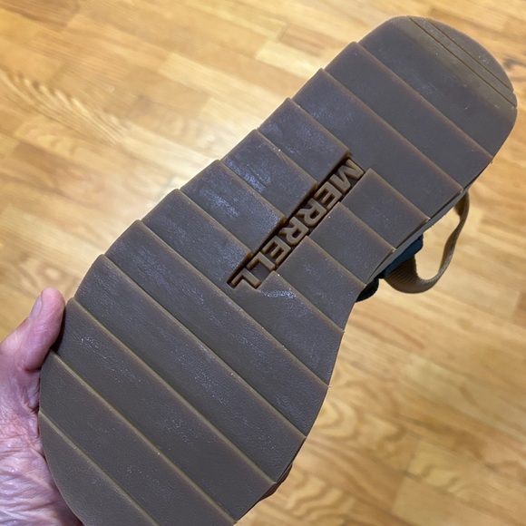 Merrell New without tag size 7 Blue and Pink yellow Strappy Sandals - Picture 2 of 8